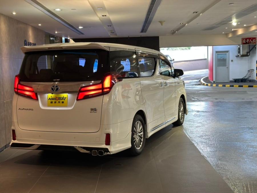 Alphard 2.5 Hybrid SRC Modellista - Image 2